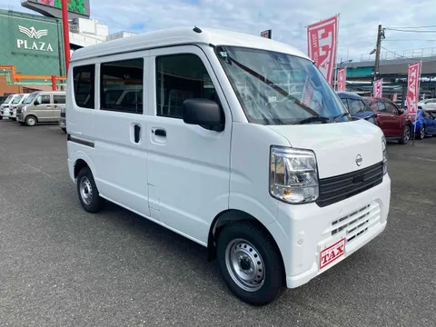 Nissan Clipper Van