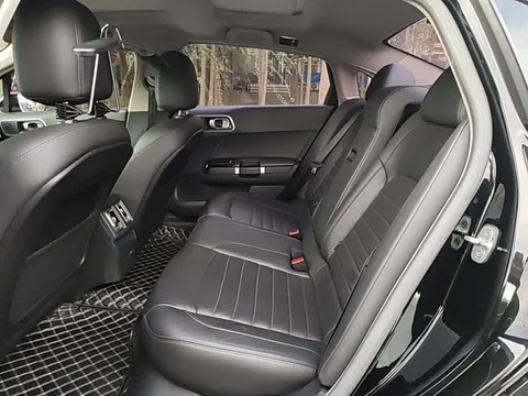 Citroen C6