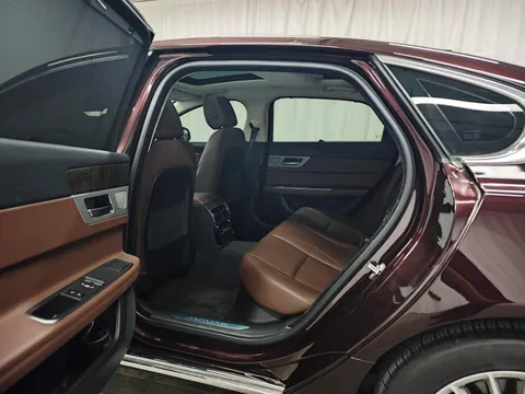 Jaguar XFL