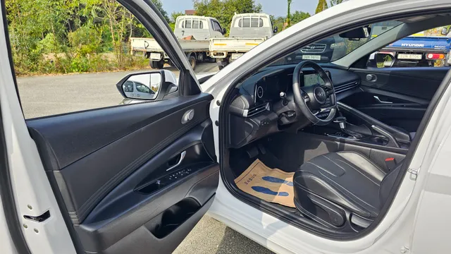Hyundai Elantra (Avante)
