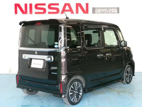 Suzuki Spacia