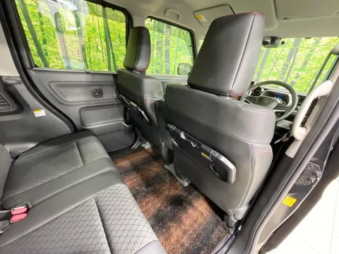 Suzuki Spacia Custom