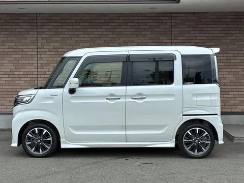 Suzuki Spacia Custom