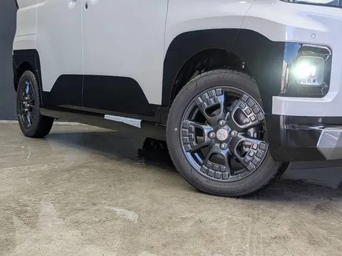 Mitsubishi Delica Mini
