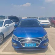 Roewe i5