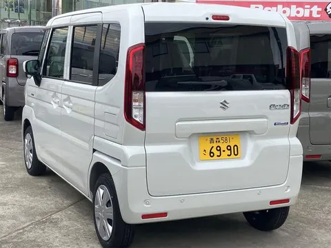 Suzuki Spacia