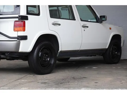 Nissan Rasheen