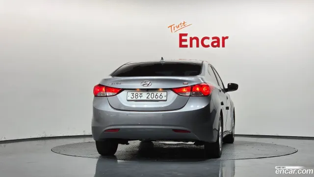 Hyundai Elantra (Avante)