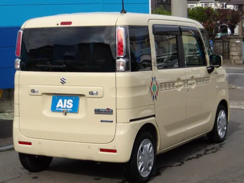 Suzuki Spacia