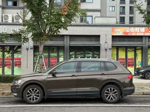Volkswagen Tiguan L