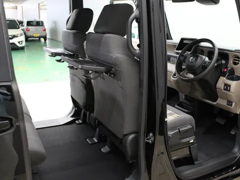 Honda N-BOX Joy