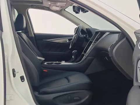 Infiniti Q50L