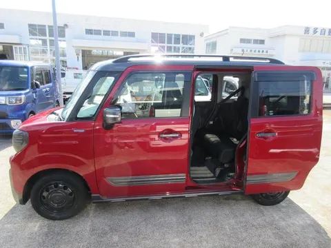 Suzuki Spacia Gear