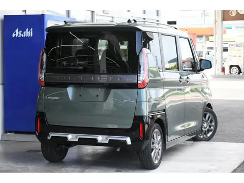 Mitsubishi Delica Mini