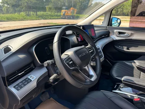 Roewe iMAX8