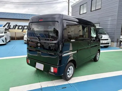 Nissan Clipper Van
