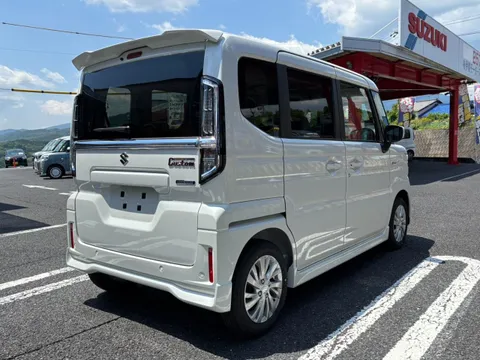 Suzuki Spacia Custom