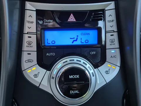 Hyundai Elantra (Avante)