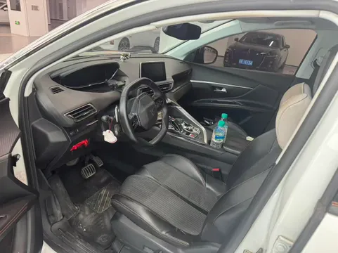 Peugeot 4008