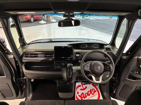 Honda N-BOX Custom