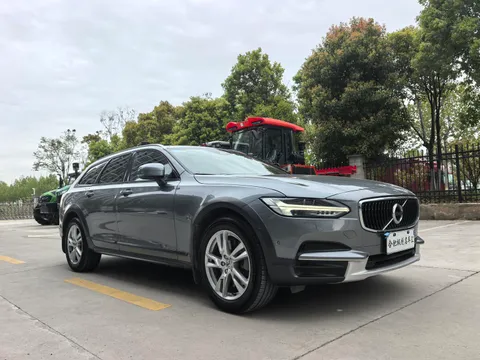 Volvo V90