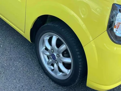 Daihatsu Mira Tocot