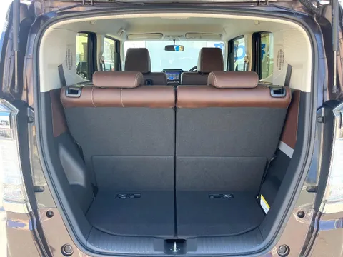 Honda N-BOX Slash