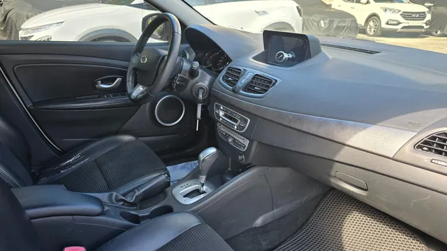 Renault SM3