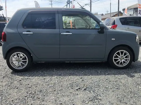 Daihatsu Mira Tocot