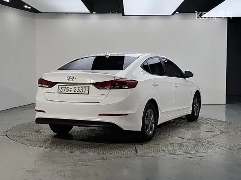 Hyundai Elantra (Avante)