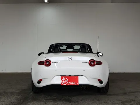 Mazda MX-5 (Roadster)