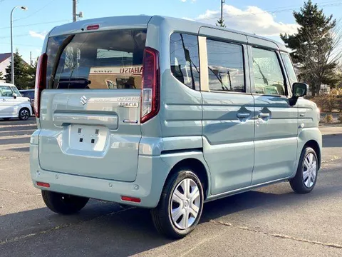 Suzuki Spacia