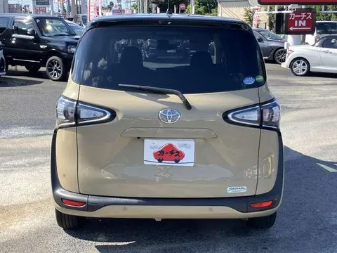 Toyota Sienta