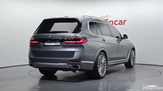 BMW X7