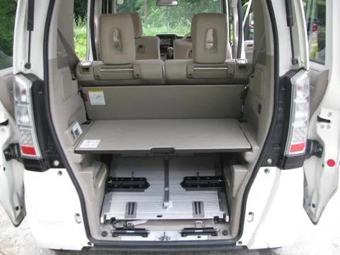 Honda N-BOX Plus