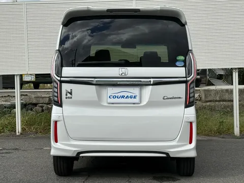 Honda N-BOX Custom