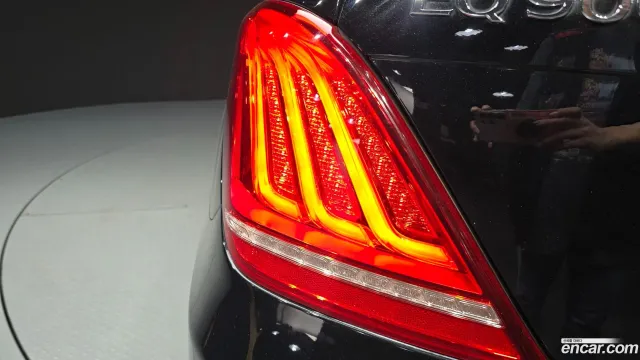 Genesis G90 (EQ900)