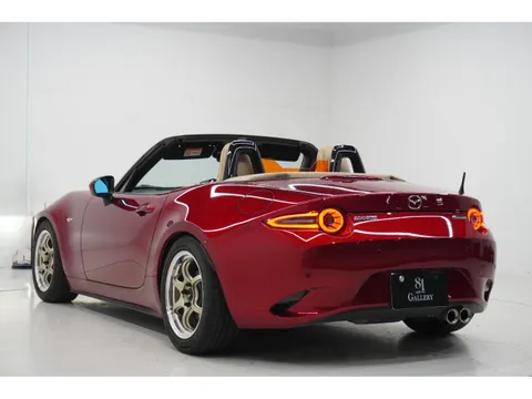Mazda MX-5 (Roadster)