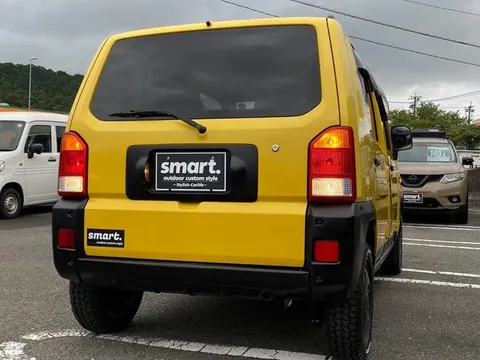 Daihatsu Naked
