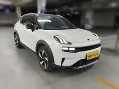 Lynk & Co 06