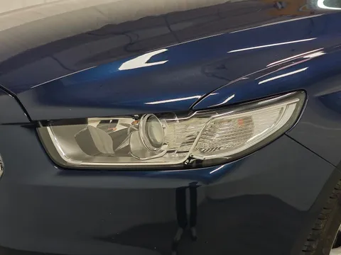 Ford Taurus