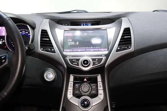 Hyundai Elantra (Avante)