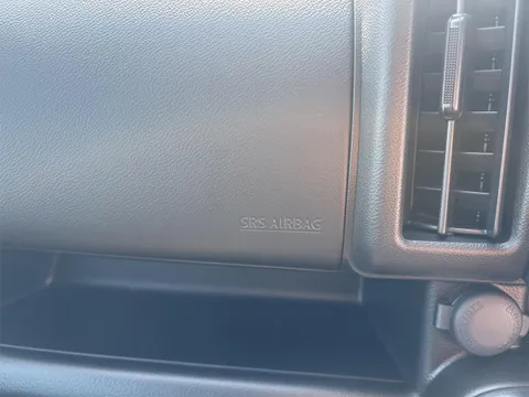 Nissan Clipper Van