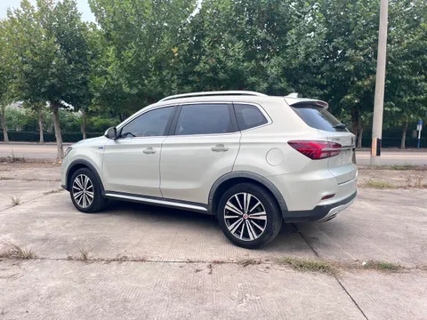 Roewe RX5