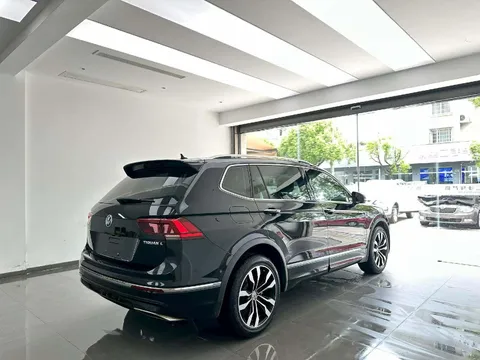 Volkswagen Tiguan L
