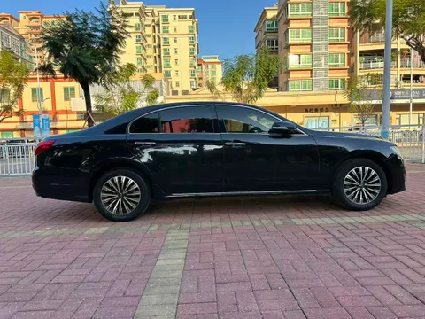 Hongqi H7