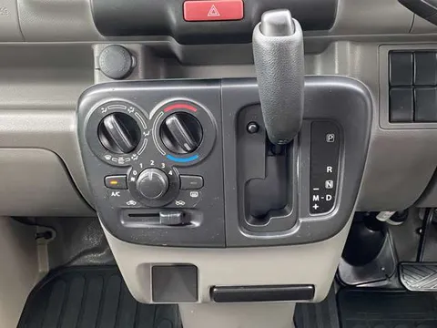 Nissan Clipper