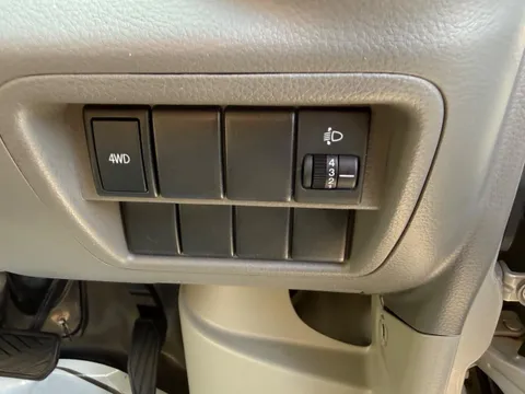 Mitsubishi Minicab Van