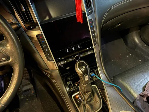 Infiniti Q50L