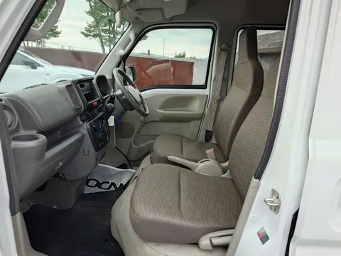 Mitsubishi Minicab Van